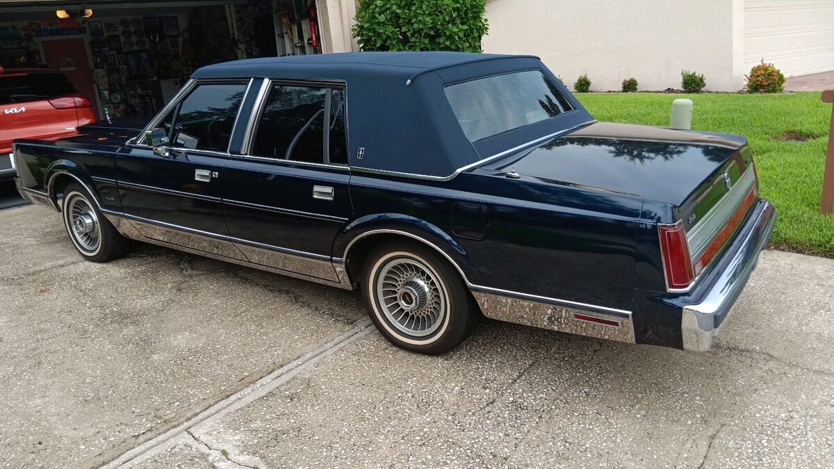 1989 Lincoln Town Car SIGNATURE - photo 9