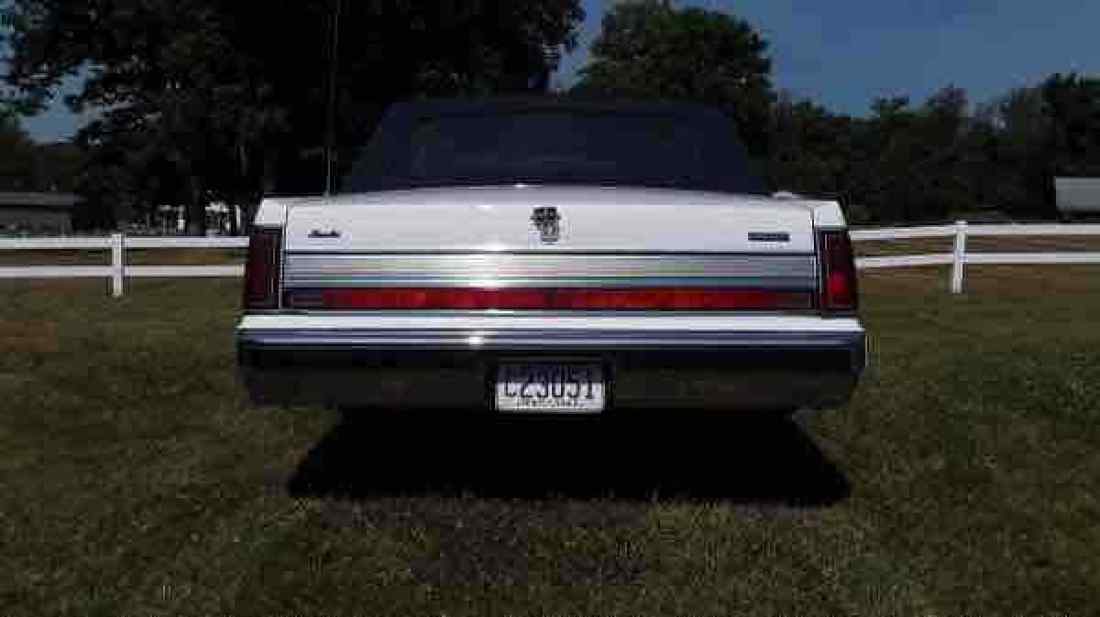 1989 Lincoln Town Car SIGNATURE - photo 6