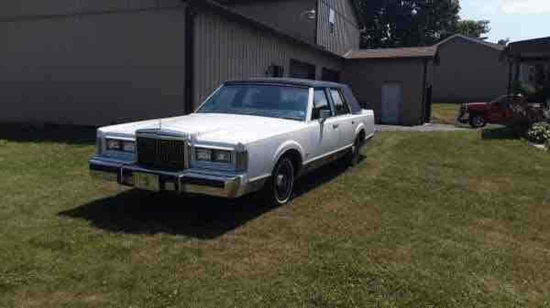 1989 Lincoln Town Car SIGNATURE - photo 7