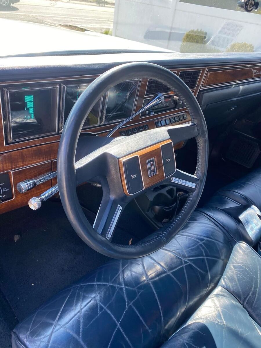 1989 Lincoln Town Car SIGNATURE SPECIAL - photo 7