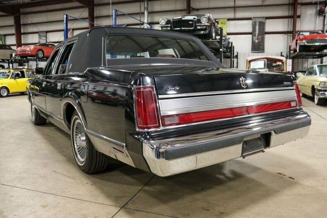 1989 Lincoln Town Car Signature - photo 3