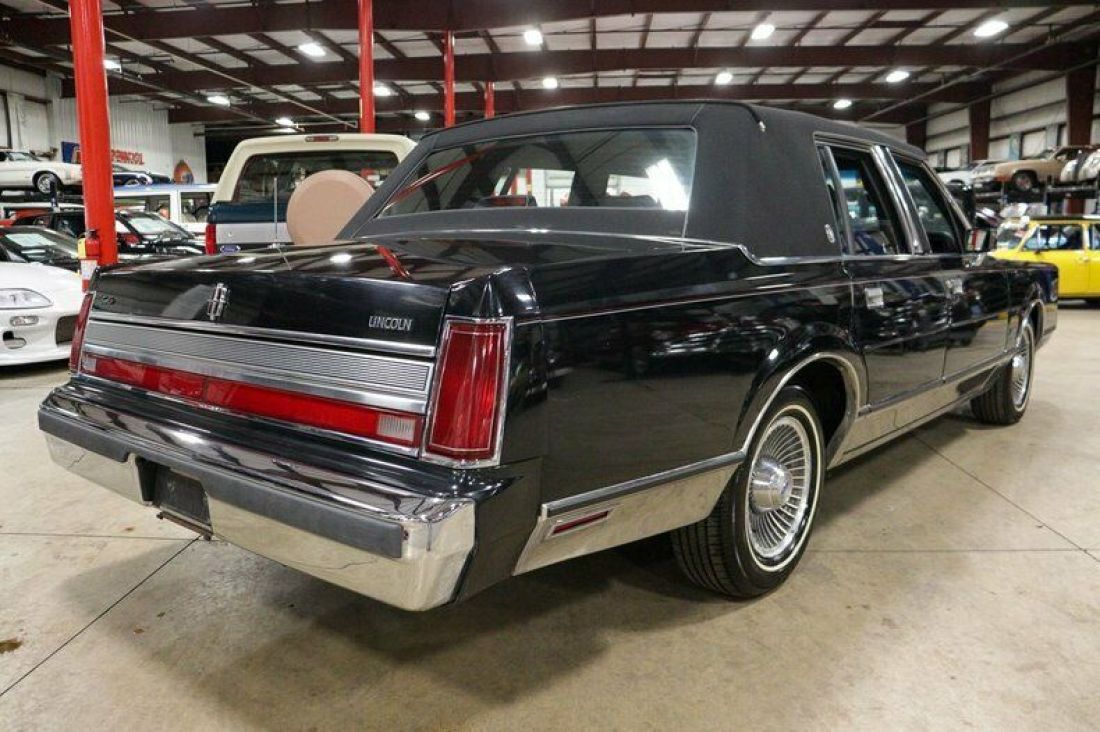 1989 Lincoln Town Car Signature - photo 5