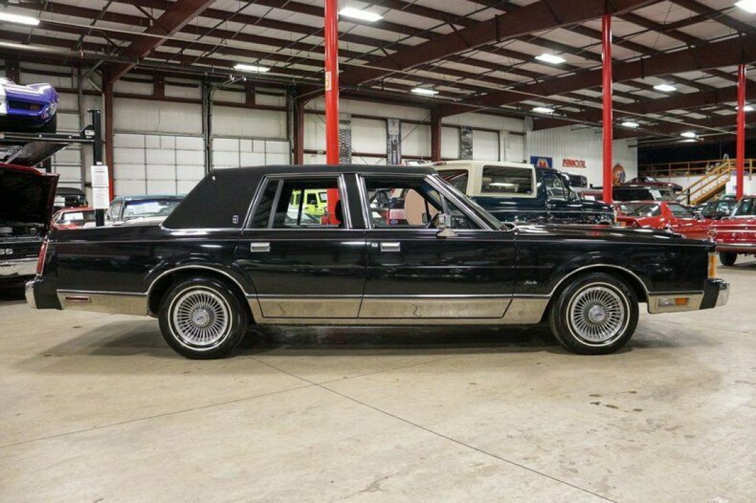 1989 Lincoln Town Car Signature - photo 6