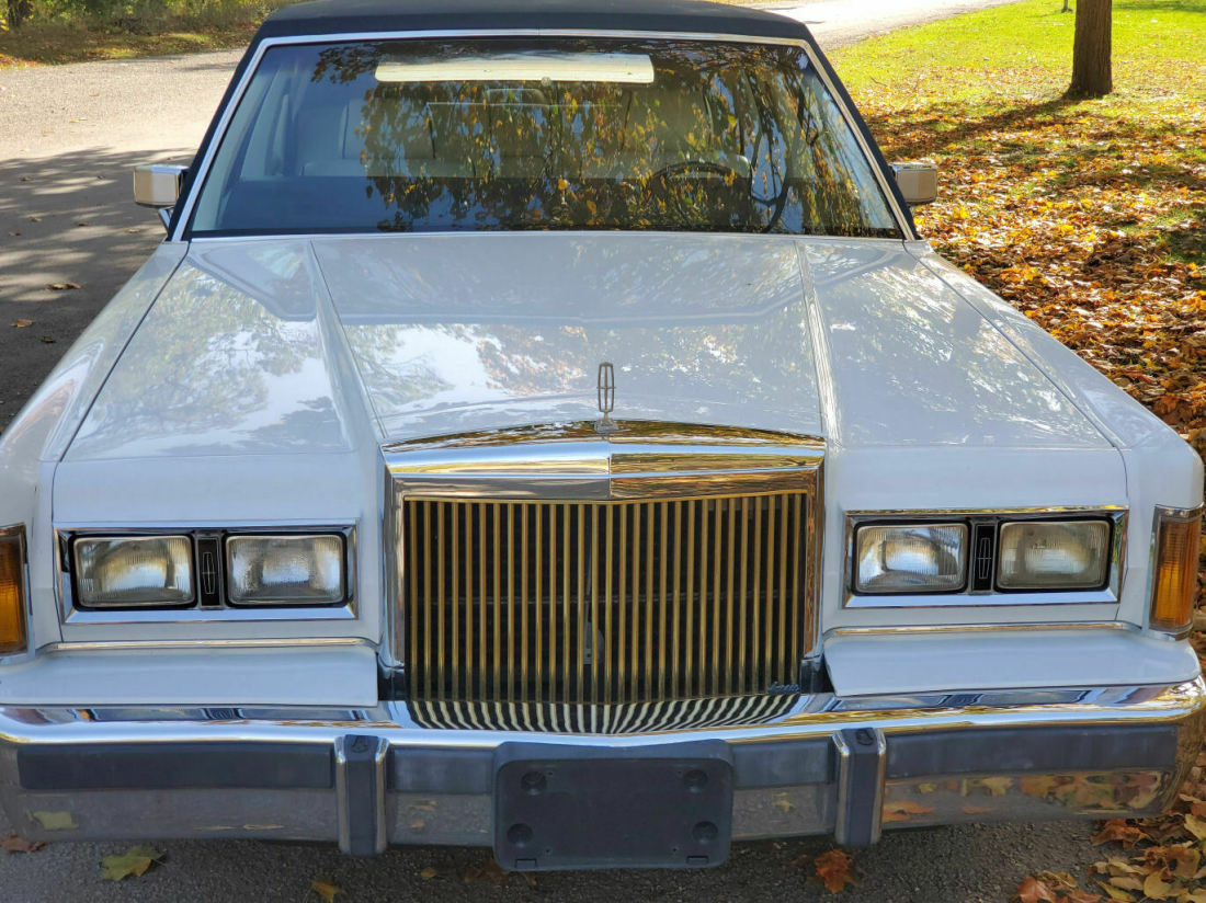 1989 Lincoln Town Car - photo 4