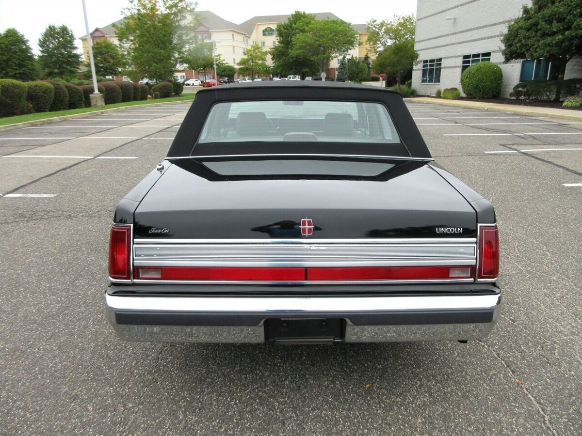 1989 Town Car Signature - photo 12