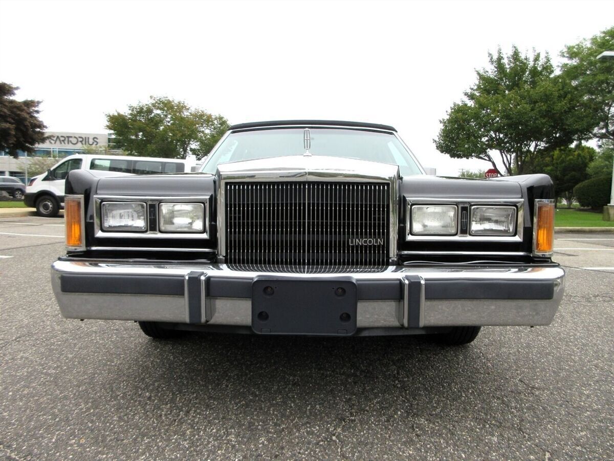1989 Town Car Signature - photo 13