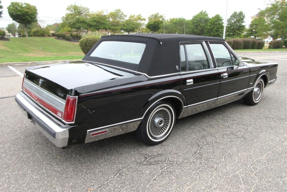 1989 Town Car Signature - photo 8