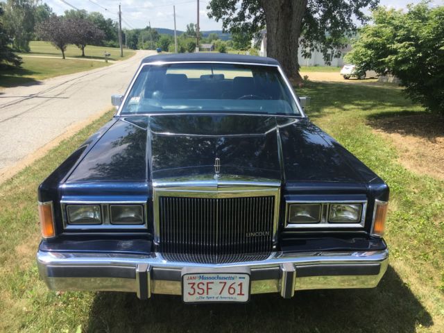 1989 Lincoln Town Car SIGNATURE - photo 2
