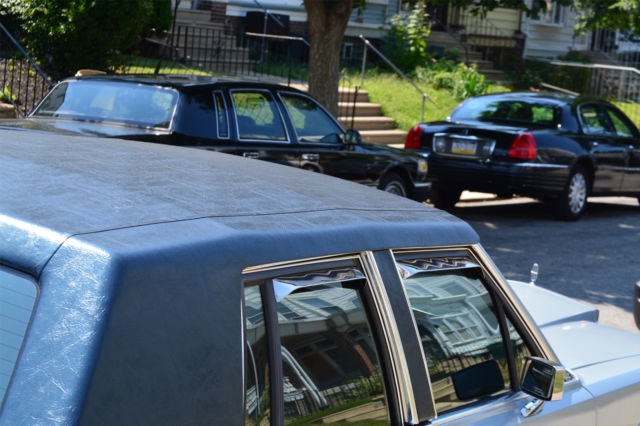 1989 Lincoln Town Car - photo 10