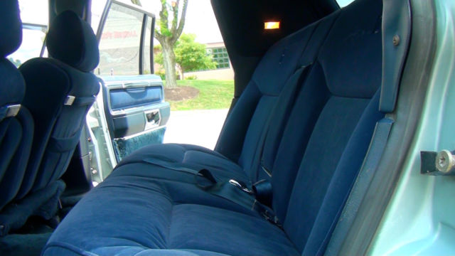1989 Lincoln Town Car - photo 8