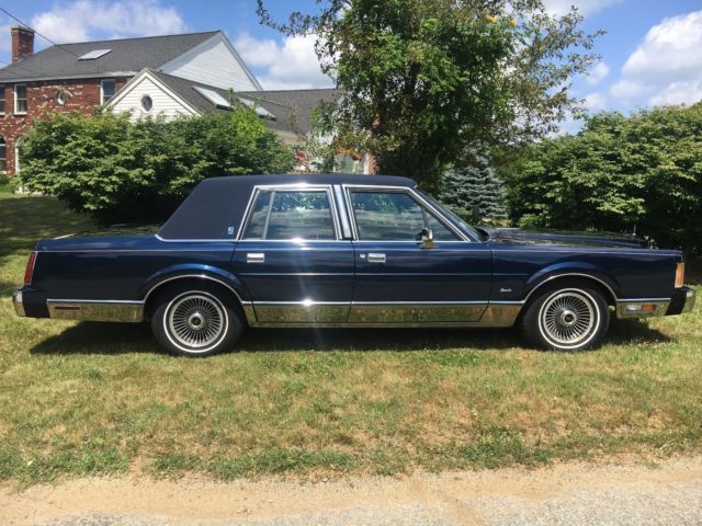 1989 Lincoln Town Car SIGNATURE - photo 8