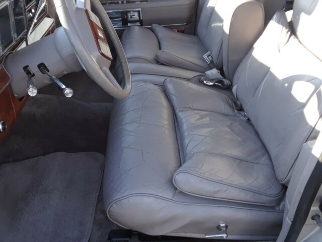 1989 Lincoln Town Car - photo 3