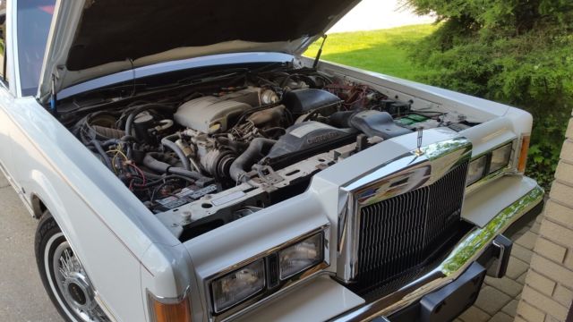 1989 Lincoln Town Car - photo 12