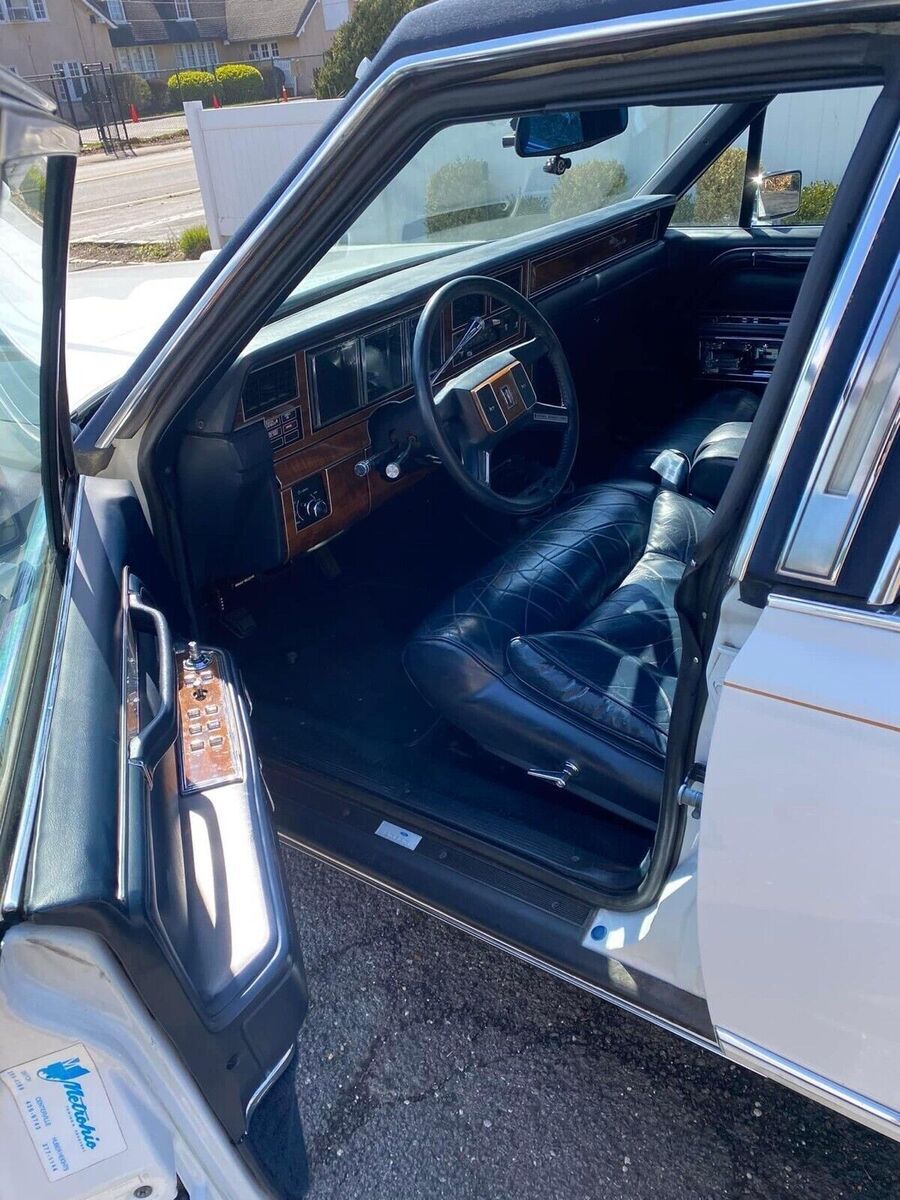 1989 Lincoln Town Car SIGNATURE SPECIAL - photo 6
