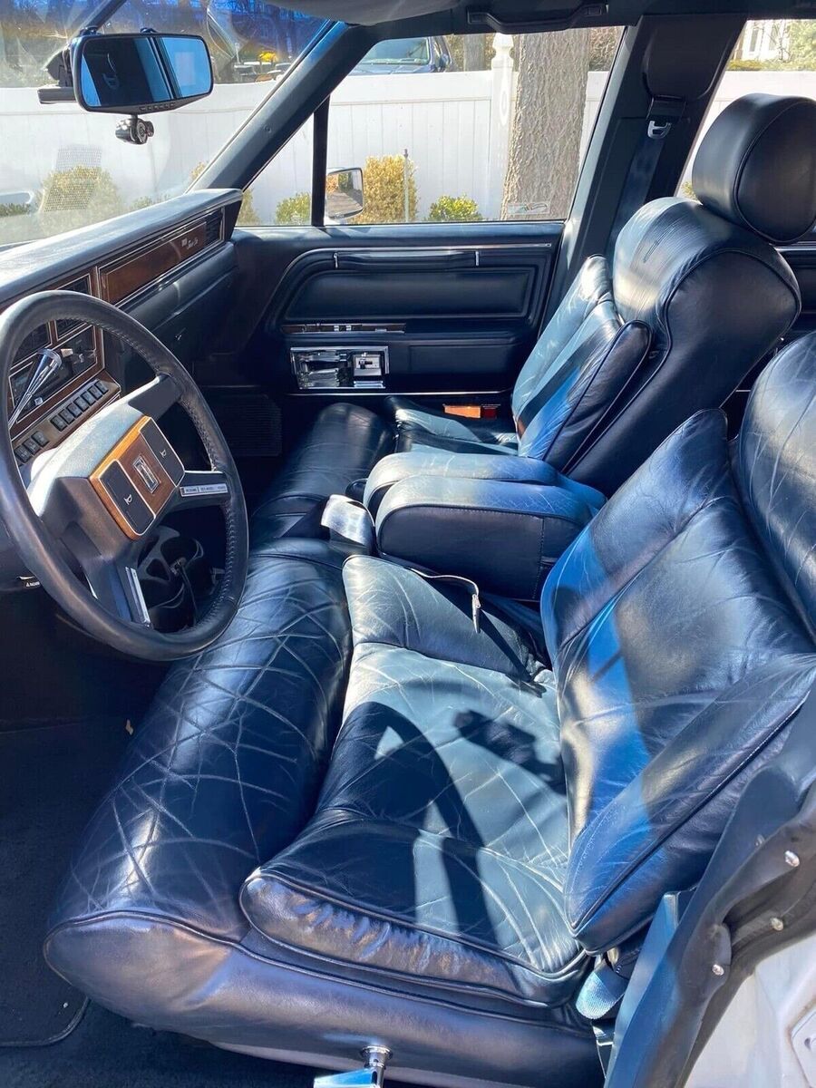 1989 Lincoln Town Car SIGNATURE SPECIAL - photo 8