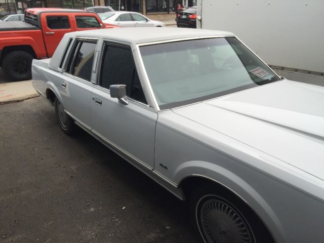 1989 Lincoln Town Car - photo 3