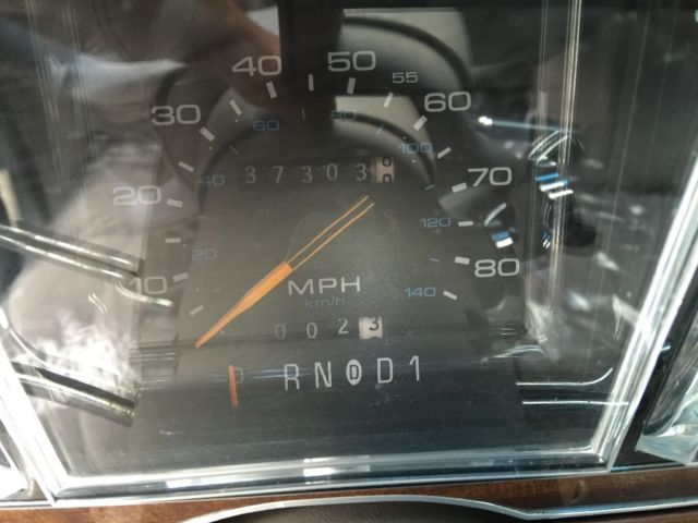 1989 Lincoln Town Car - photo 8