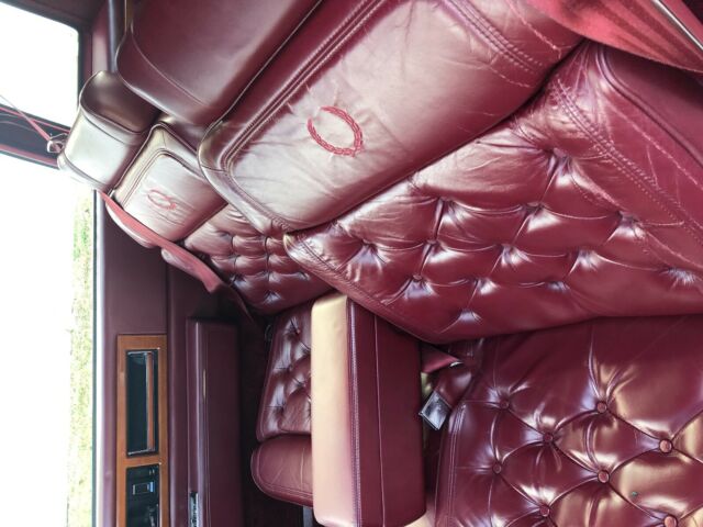 1989 Cadillac Fleetwood Coupe @ door - photo 3