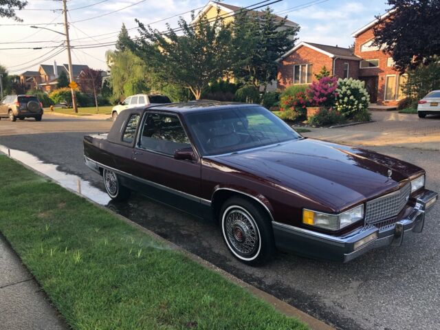 1989 Cadillac Fleetwood Coupe @ door - photo 6