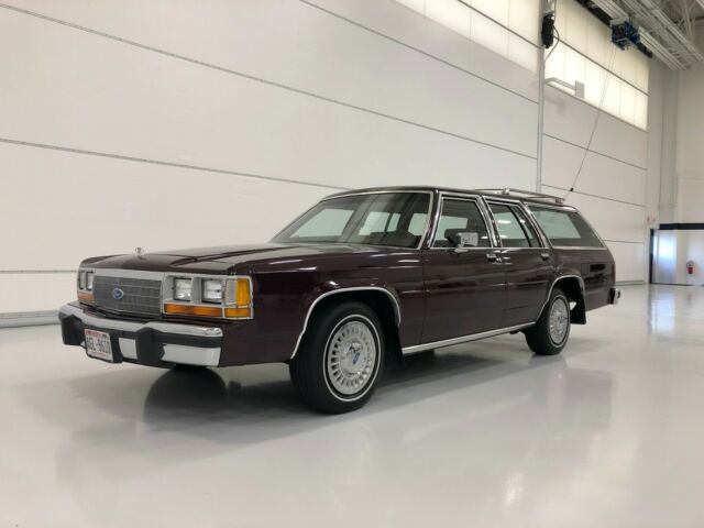1989 LTD Crown Victoria Station Wagon, extremely clean, one family owned! 1989 Ford Crown Victoria