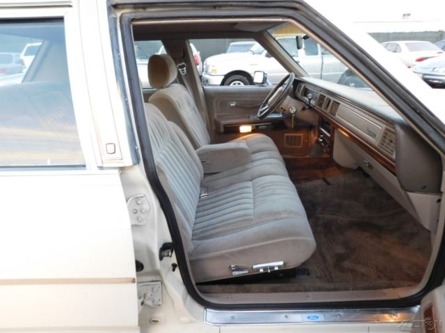 1989 Ford Crown Victoria LX - photo 12