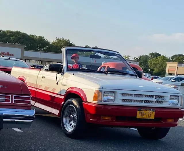1989 Mazda Custom - photo 3