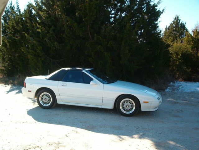 1989 mazda rx-7 convertible, in very good condition, white with black top. 1989 Mazda RX-7