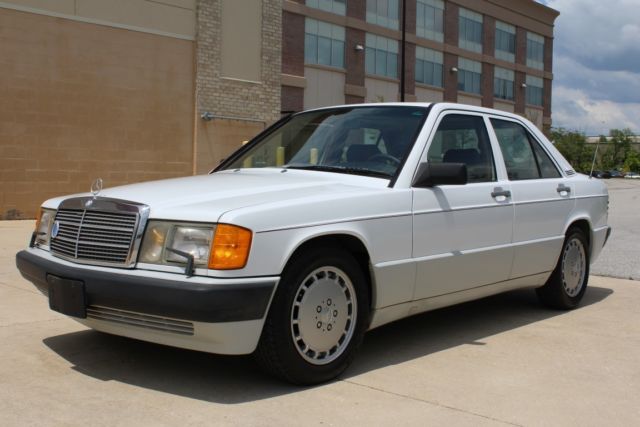 1989 MERCEDES 190 2.6L EXTRA CLEAN LOW MILES 1 OWNER NO ACCIDENTS NO RESERVE 1989 Mercedes-Benz 190-Series 85K MILES