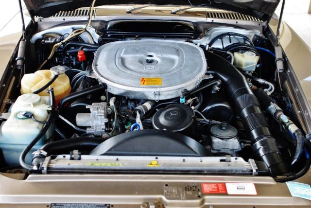 1989 Mercedes-Benz SL-Class Roadster 2 Tops Low Miles A/C - photo 12