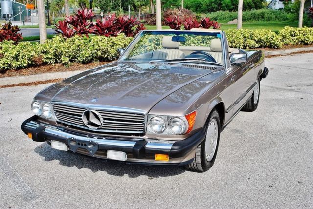1989 Mercedes-Benz SL-Class Roadster 2 Tops Low Miles A/C - photo 2