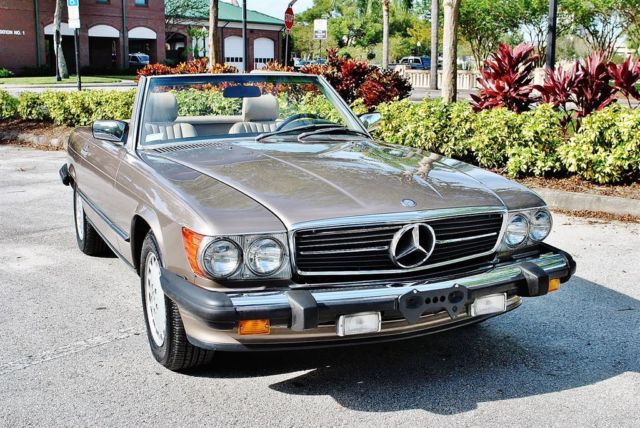 1989 Mercedes-Benz SL-Class Roadster 2 Tops Low Miles A/C - photo 3