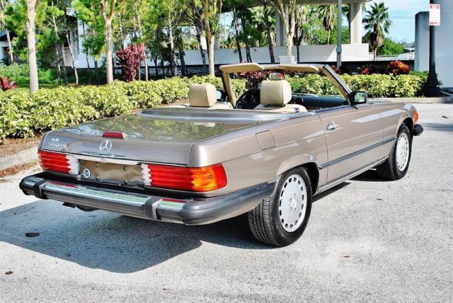 1989 Mercedes-Benz SL-Class Roadster 2 Tops Low Miles A/C - photo 4