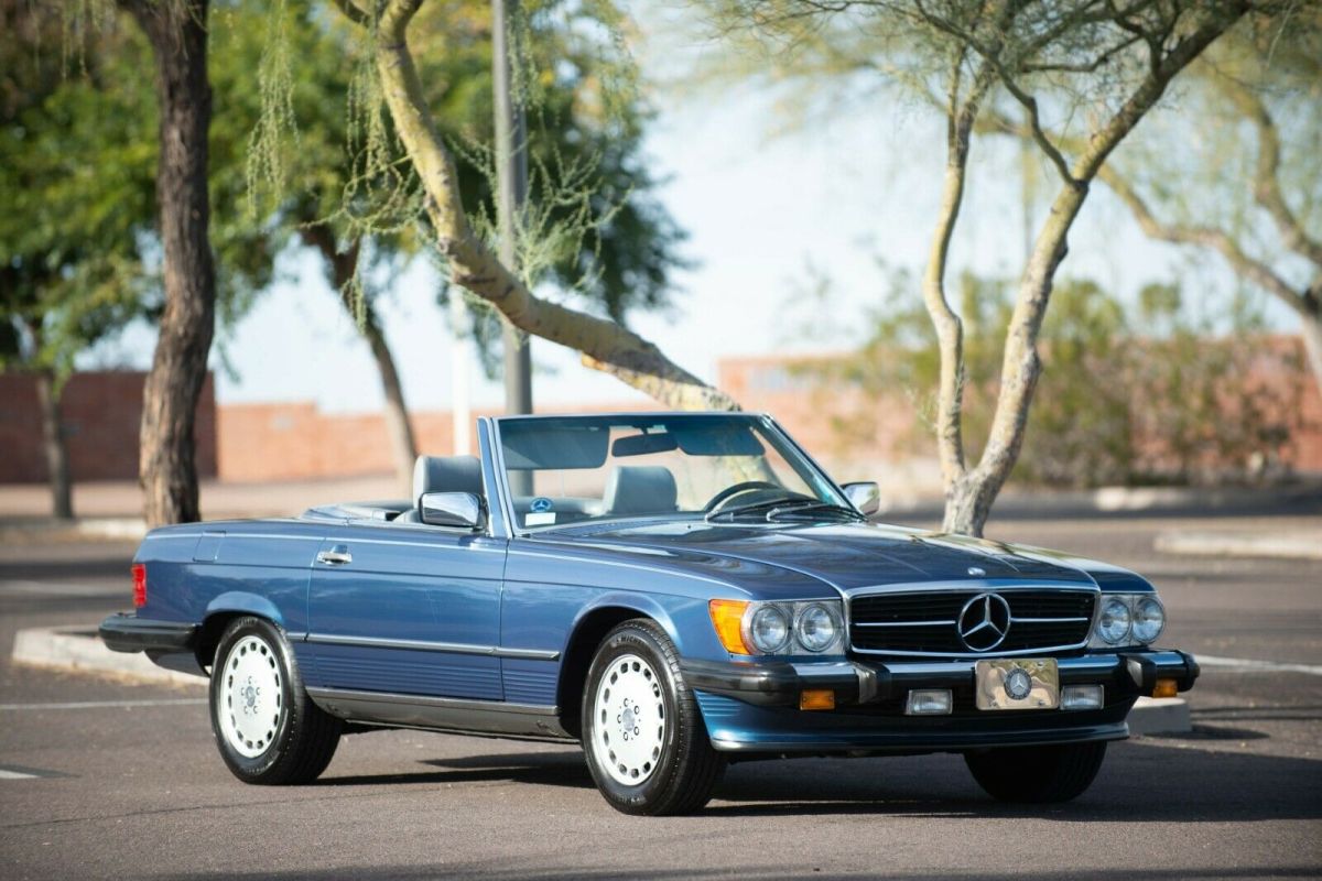 1989 Mercedes-Benz 500-Series 2DR