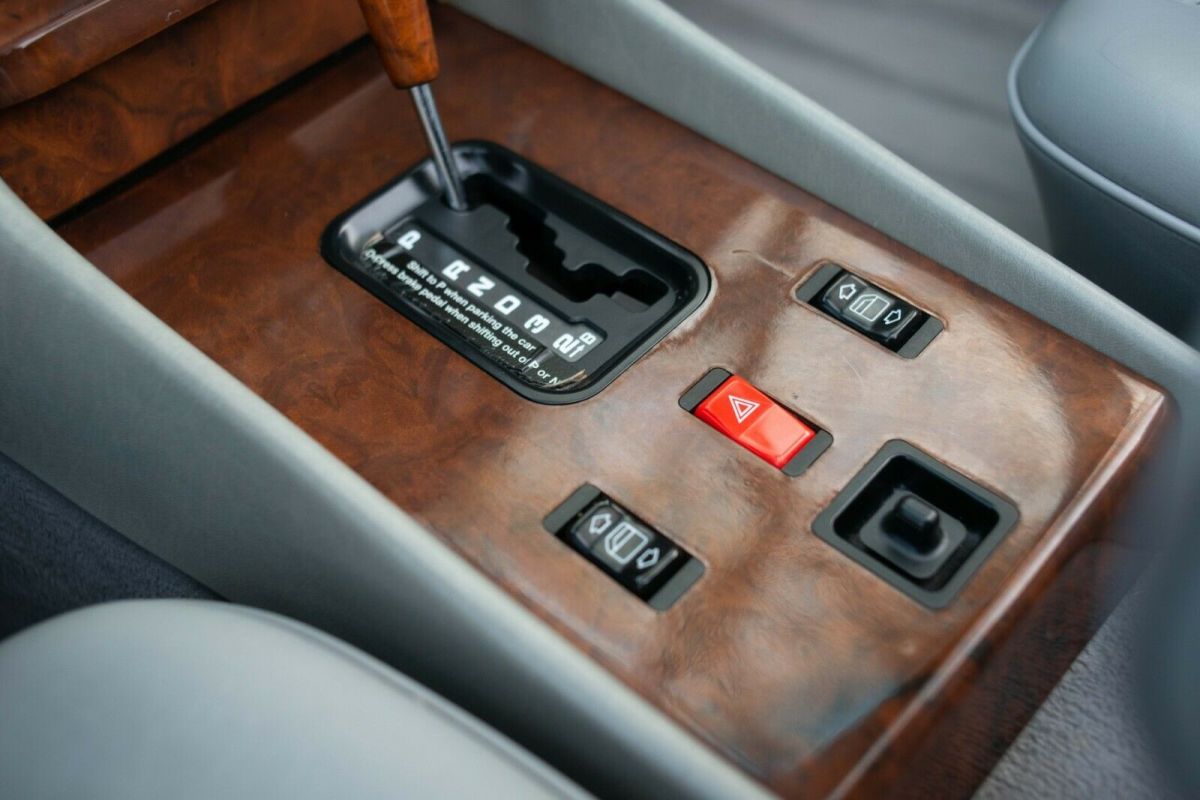 1989 Mercedes-Benz 500-Series 2DR - photo 13
