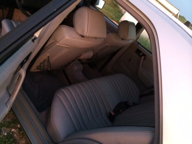 1989 Mercedes-Benz 190-Series - photo 12