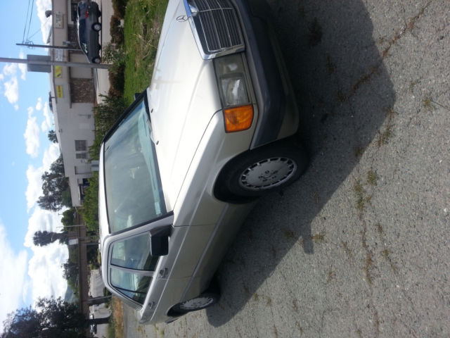 1989 Mercedes-Benz 190-Series - photo 2