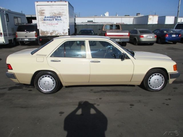 1989 Mercedes-Benz 190-Series 4 Dr - photo 4