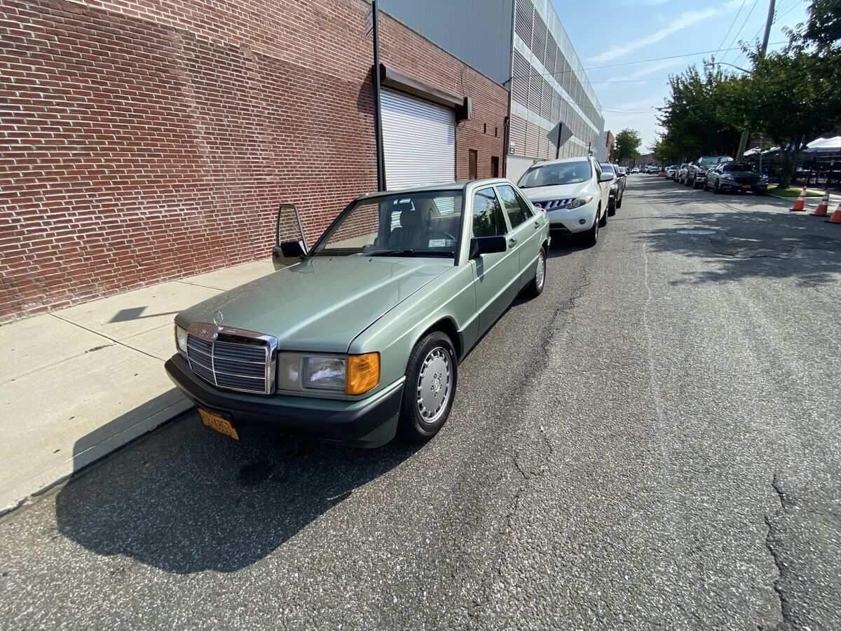 1989 Mercedes-Benz 190-Series E 2.6 - photo 2