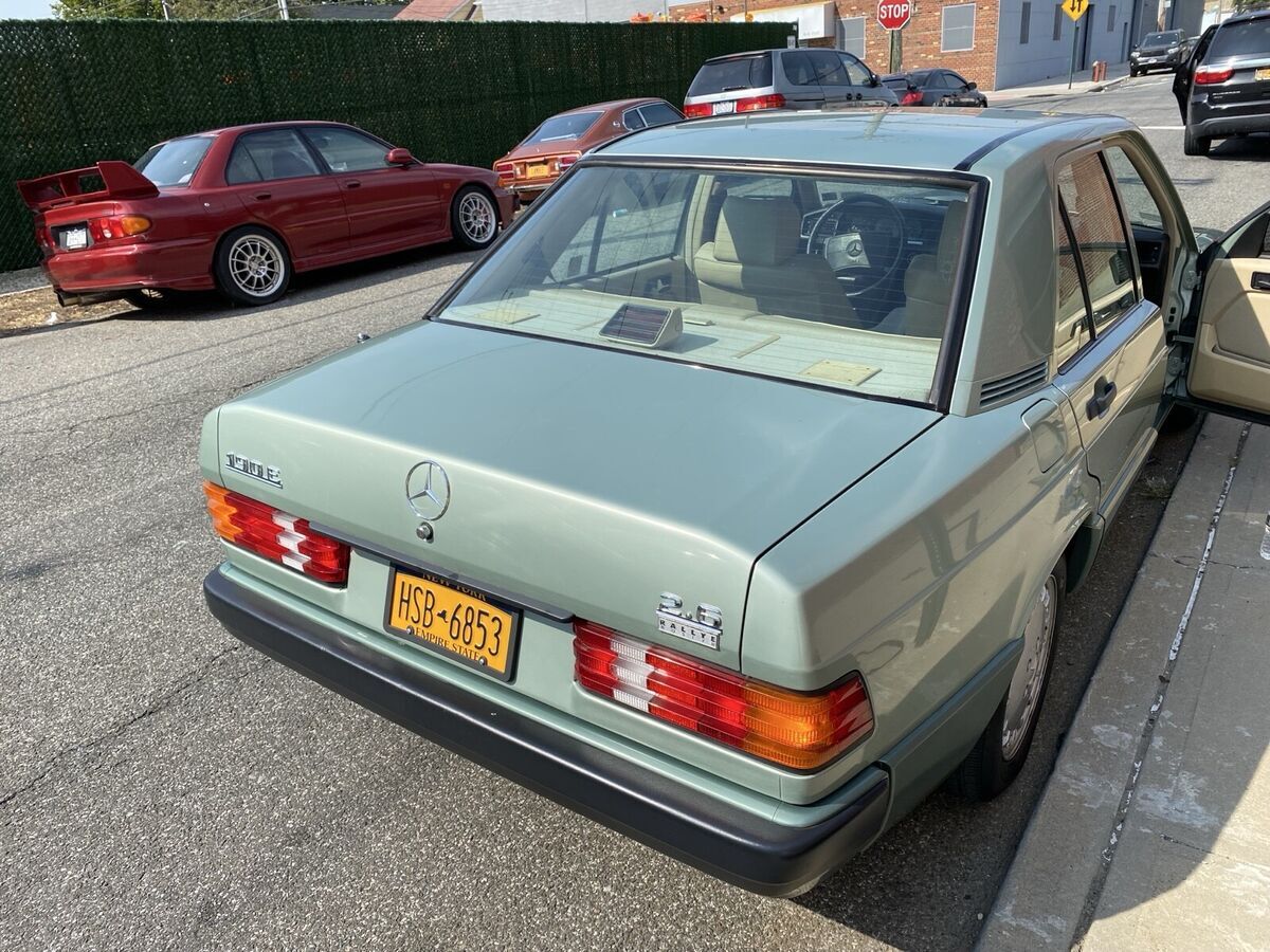 1989 Mercedes-Benz 190-Series E 2.6 - photo 4