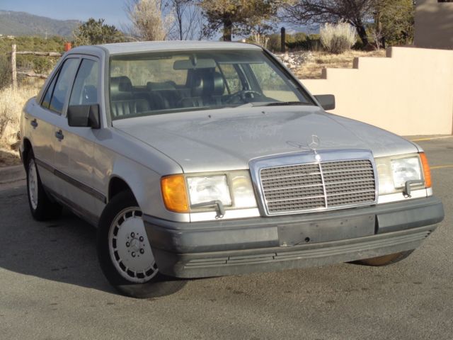 1989 Mercedes-Benz 260e Rust-free New Mexico car, excellent interior, airbag 1988 Mercedes-Benz 200-Series