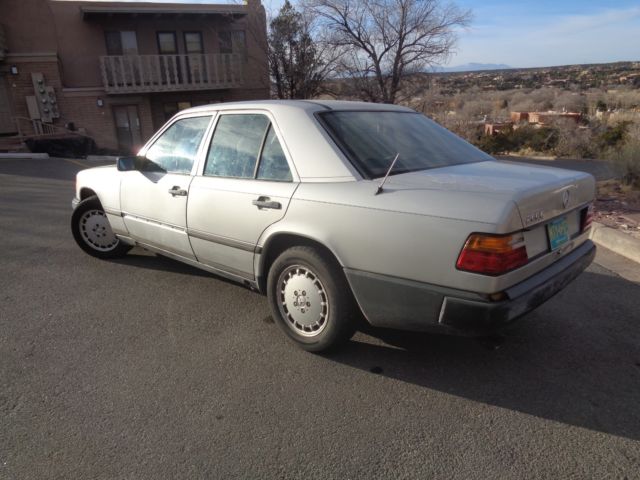 1988 Mercedes-Benz 200-Series - photo 4