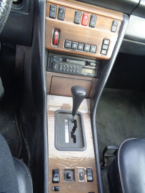 1988 Mercedes-Benz 200-Series - photo 8