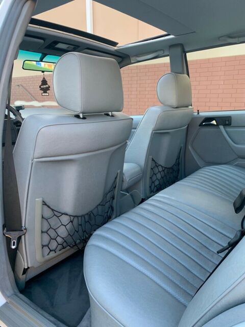 1989 Mercedes-Benz E-Class base - photo 11