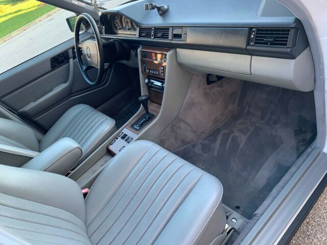 1989 Mercedes-Benz E-Class base - photo 12
