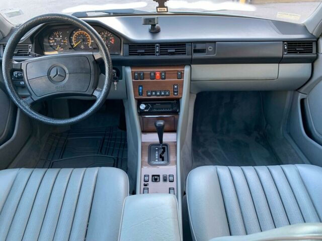 1989 Mercedes-Benz E-Class base - photo 13