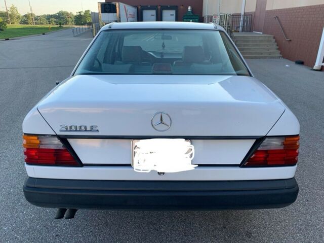 1989 Mercedes-Benz E-Class base - photo 7