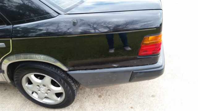 1989 Mercedes-Benz 300-Series Chrome strips on both sides, plus wheel wells - photo 2