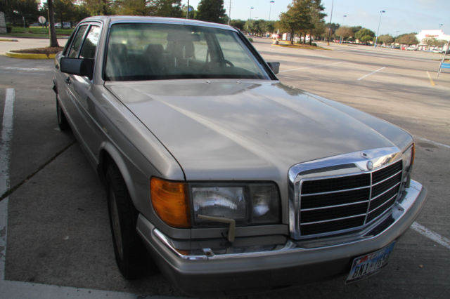 1989 Mercedes-Benz: 300-Series Base Sedan 4-Door NICE! NR!! 1989 Mercedes-Benz 300-Series Base Sedan 4-Door