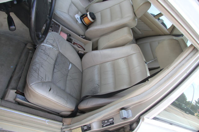 1989 Mercedes-Benz 300-Series Base Sedan 4-Door - photo 10