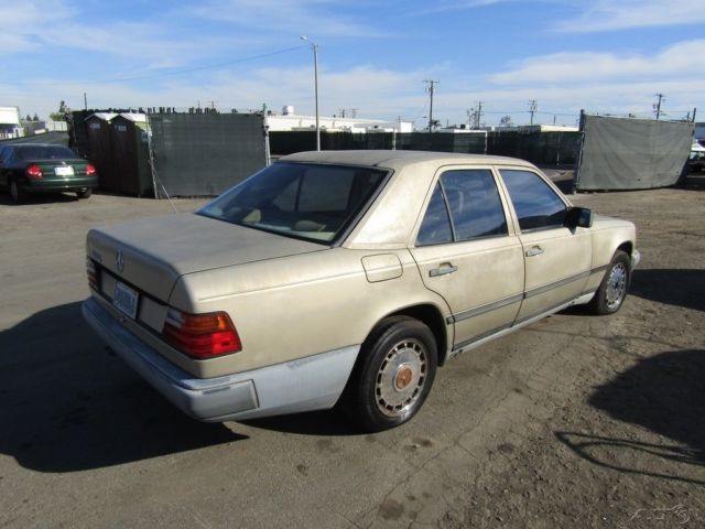 1989 Mercedes-Benz 300-Series 4 Dr - photo 5